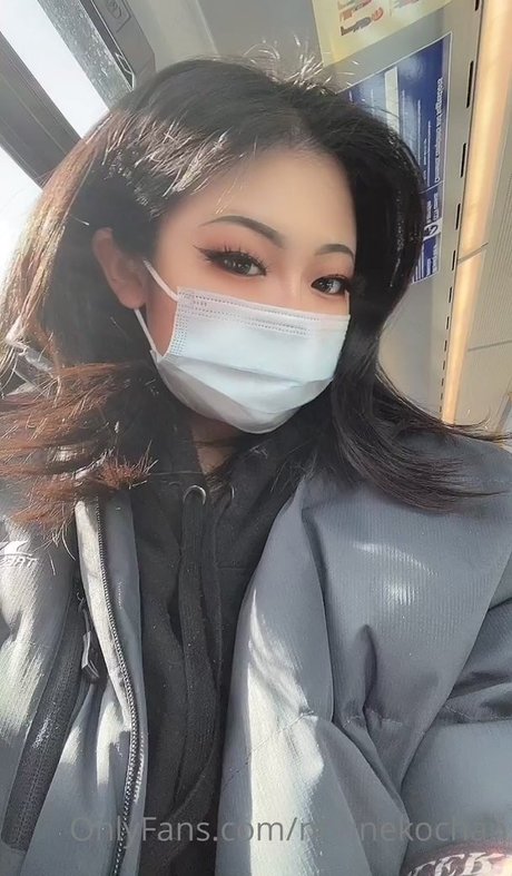 Nnnnekochan actrice des photos