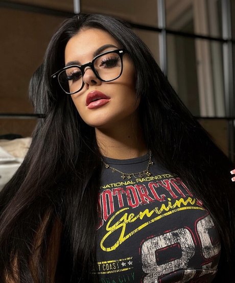 Lara Benjamina Winter modèle artistique collection