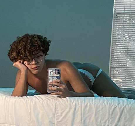 nsfwtwinx joli modèle photo