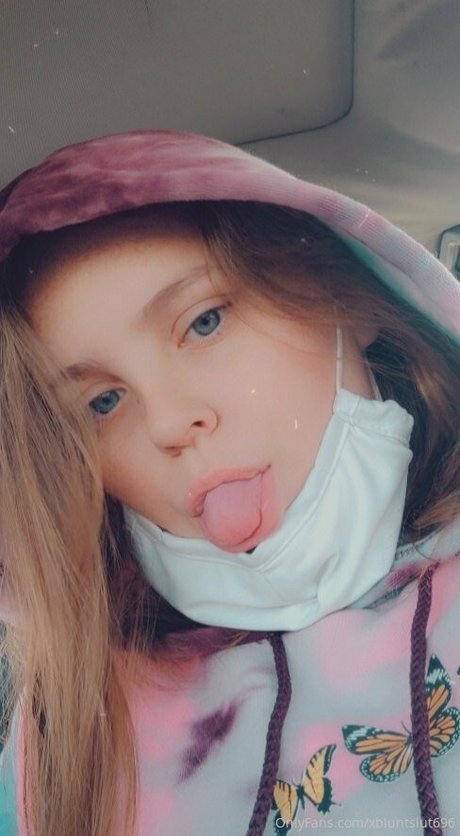 xbluntslut696 actrice sexy archive