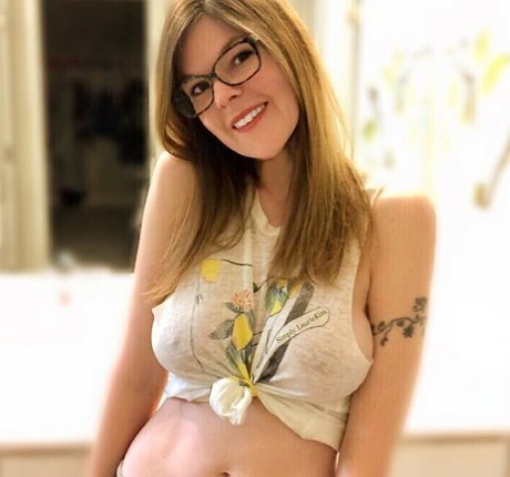 18 fans gratuits uniquement érotique de haute qualité galerie