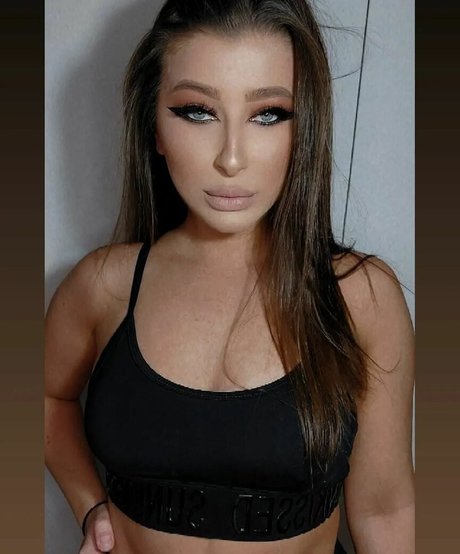 roxanasilvanasandu modèle érotique des photos