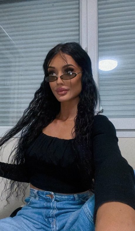 Trannyeva étoile sexy img