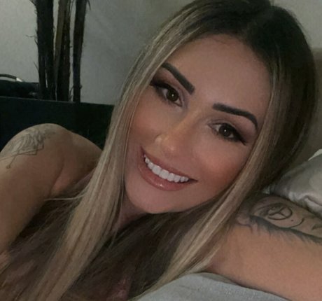 Vivi Marcon nus étoiles photo