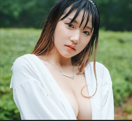 ArtGravia star du porno en haute qualité des photos