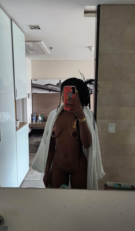 Lucyakerner star érotique photos