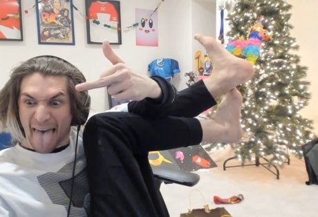 xqcow1 actrice de nus photos