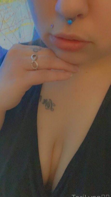 brunette onlyfans nu de haute qualité photo