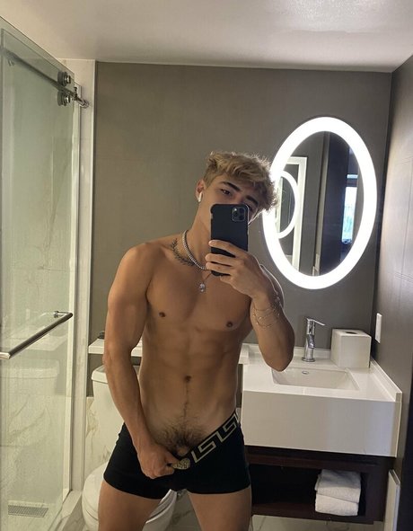 prettyboyaedan star du porno gratuite images