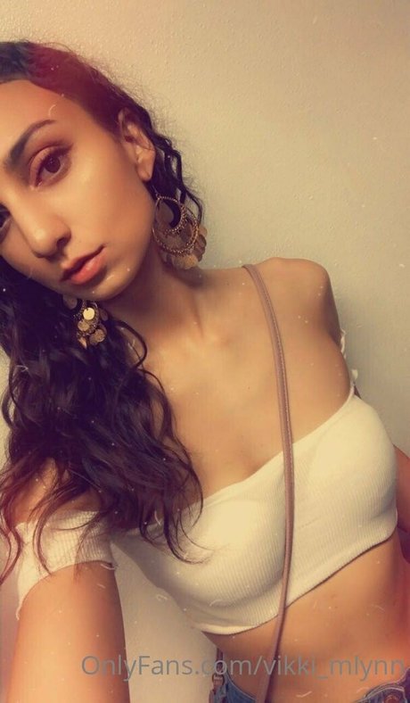 Vikki Mlynn étoile magnifique photos