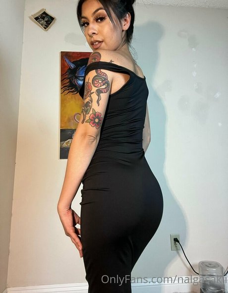 nalgasakii étoile sexy photos