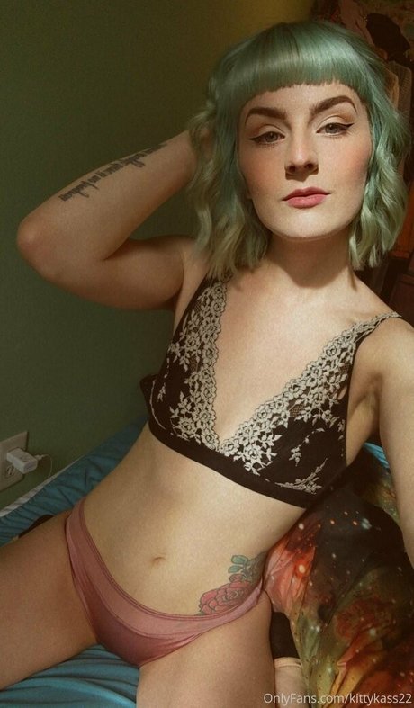 kittykass22 joli modèle galeries