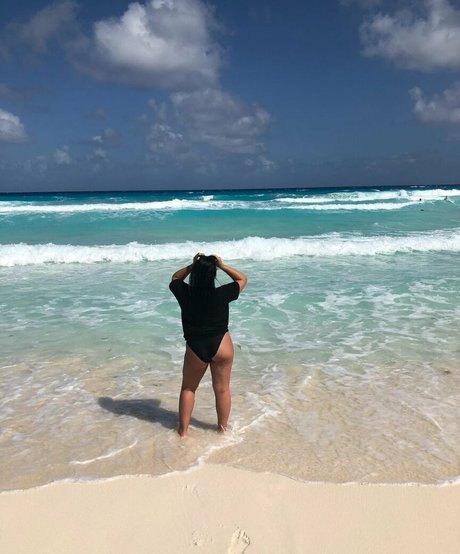 Isabelle Maltais star du porno gratuit des photos