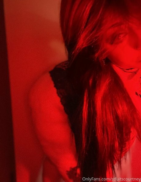 stfuitscourtney étoile gratuite galeries