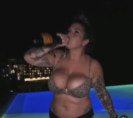 Chelsea Hammill star du porno gratuite galeries