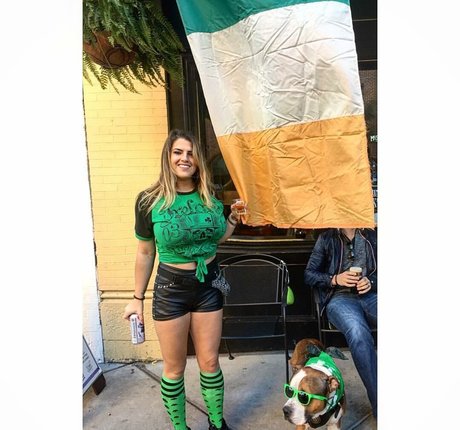 Chelsea Hammill star du porno parfaite collection