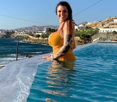 lesbiennes aux gros seins onlyfans art haute définition images