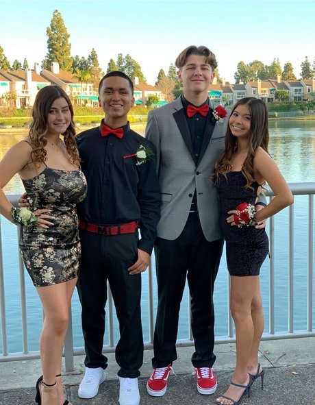 Emma R B modèle exclusif archive