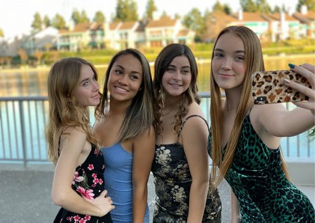 Emma R B nus star du porno photo