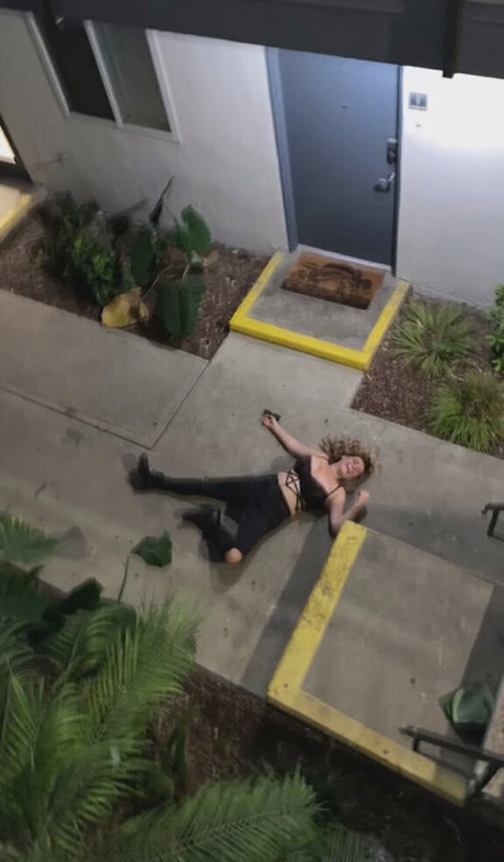 Emma R B modèle chaud photos