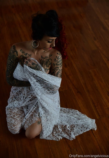 angelvicious modèle de haute qualité archive