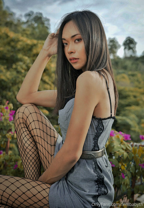 Fembabyth étoile images