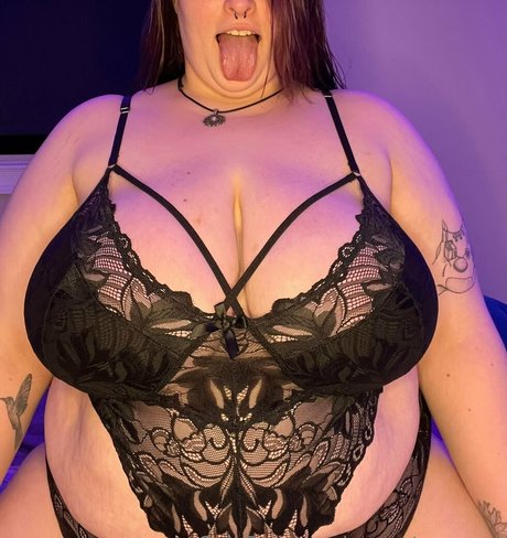 rousse aux gros seins onlyfans chaud gratuit image