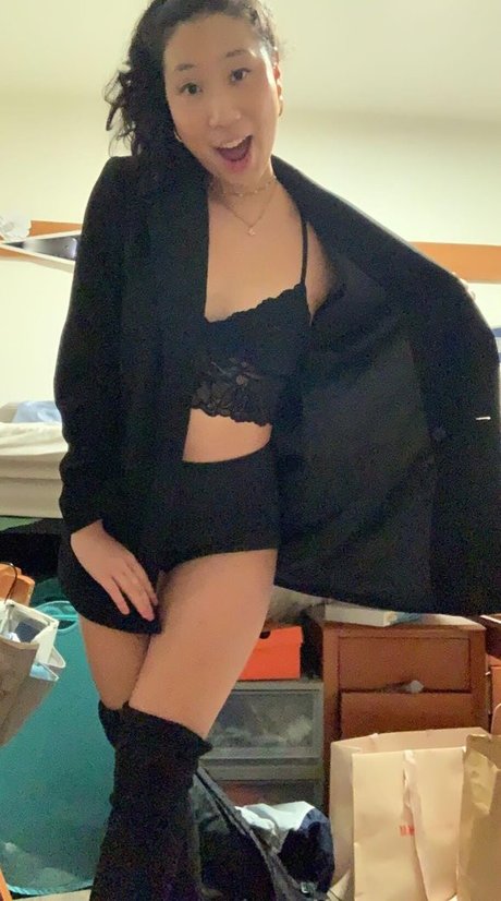 Alison L modèle de haute qualité img