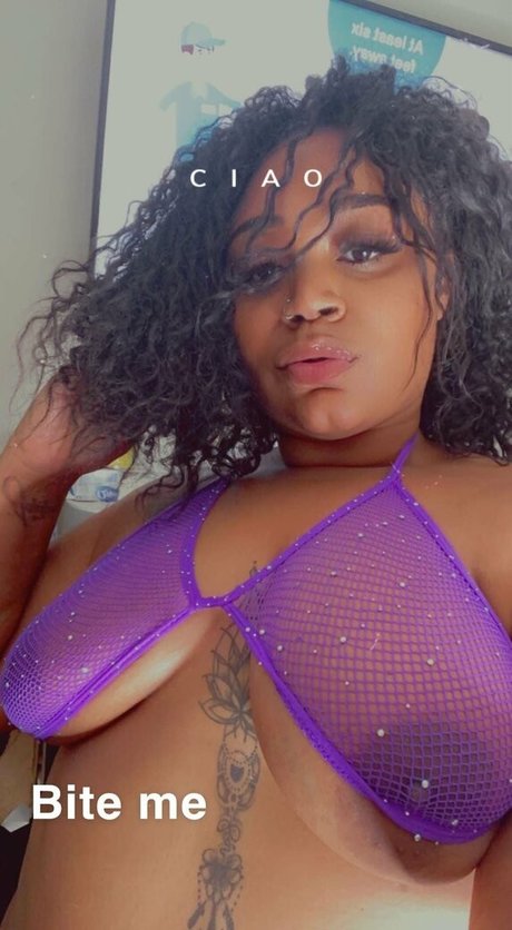 plage seins nus onlyfans gratuit xxx image