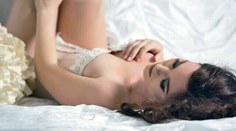 trio à gros seins onlyfans haut por photos