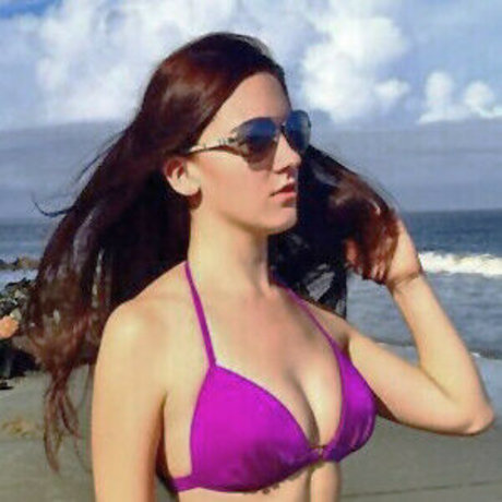 Hanna Zellers star du porno chaude photos