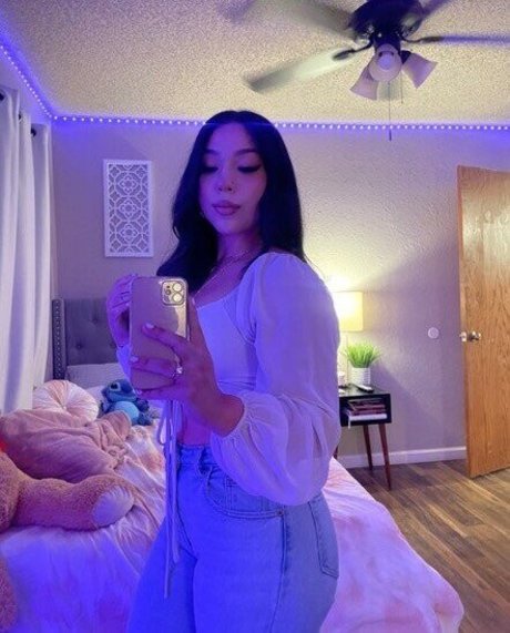 Cass Alvarado modèle parfait collection