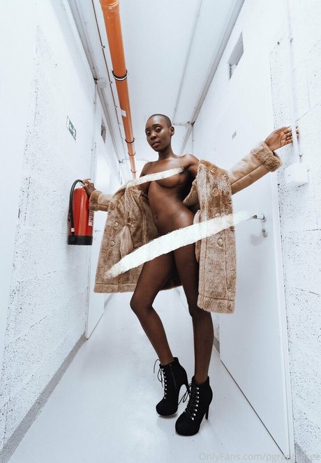 pgraphyfree étoile sexy image