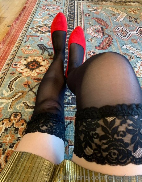 ellesfeet8 top star photos