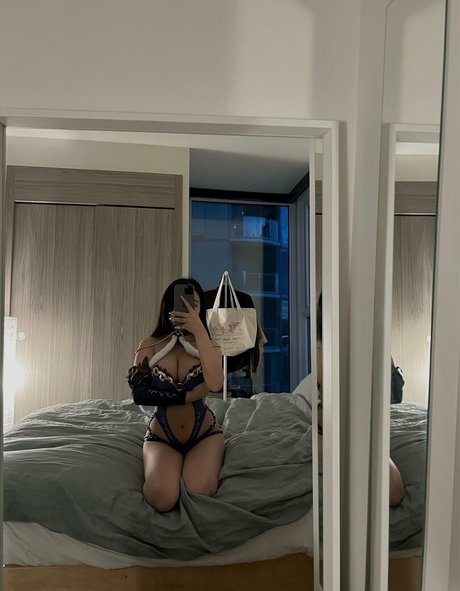 bunnygirlyeona actrice érotique galeries