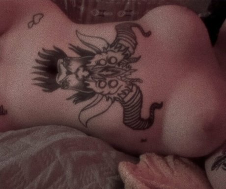 dethsmom star exclusive img