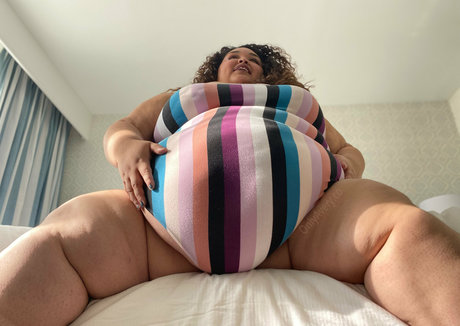 averyssbbw actrice parfaite photos