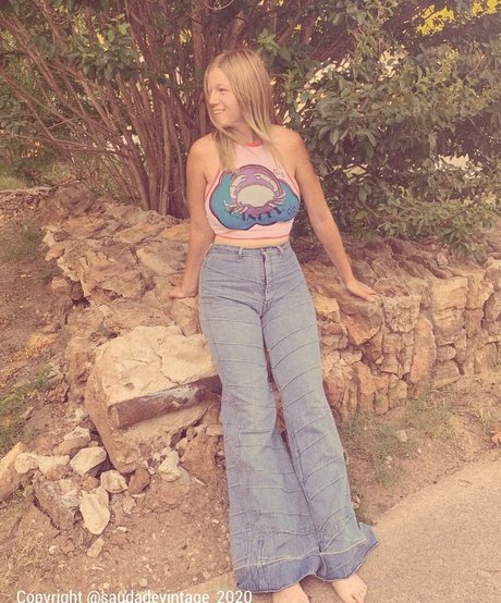 cul écarté onlyfans haut des photos