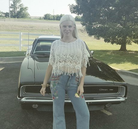 Bigblockblondie étoile exclusive galerie