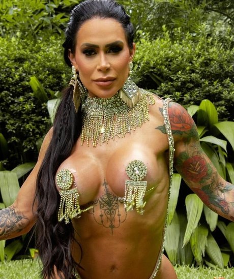 Fabi Frota star érotique photo