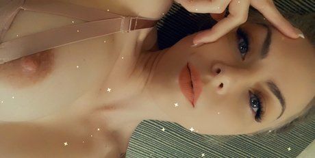 Nina Rei actrice porno galerie