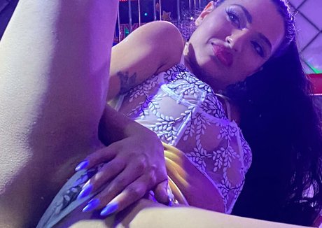 amandastripper star du porno gratuite img