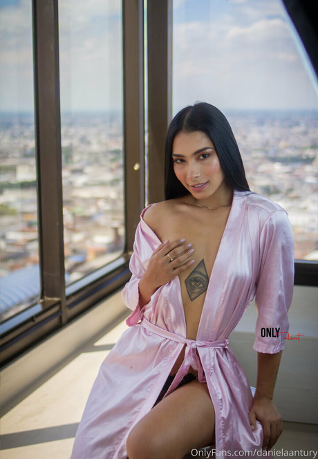 danielaantury star du porno xxx image