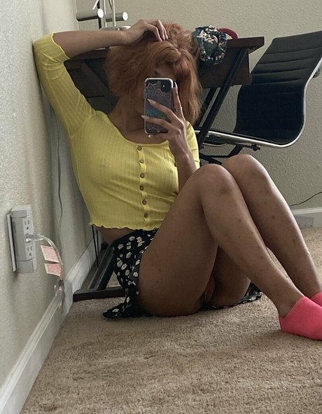 filles célèbres onlyfans art supérieur images