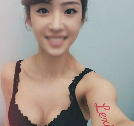 Lexiegosexi modèle porno photo