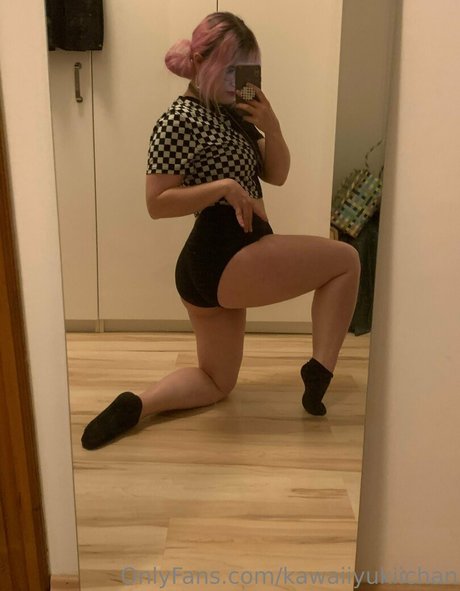 kawaiiyukiichan étoile xxx galerie