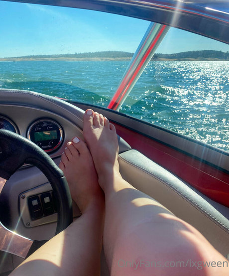 lxgween modèle magnifique des photos