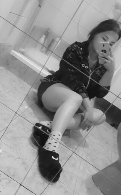 lingerie milf uniquementfans adulte de haute qualité des photos