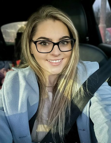 helenrofficial haut modèle galerie