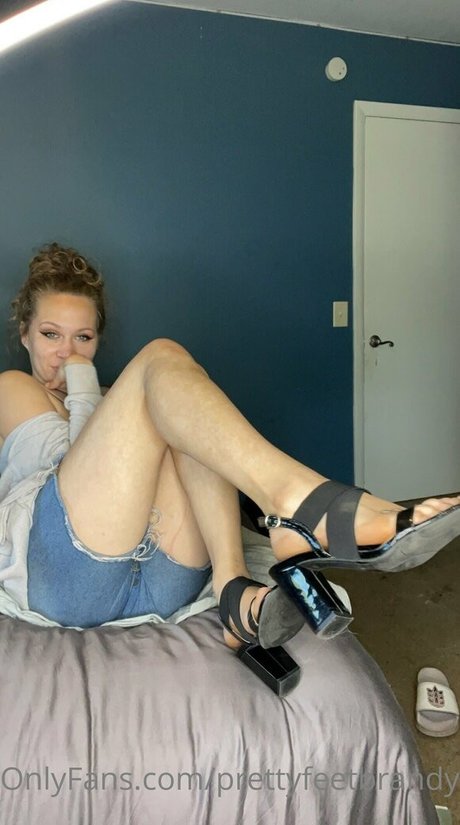 prettyfeetbrandy modèle exclusif galeries